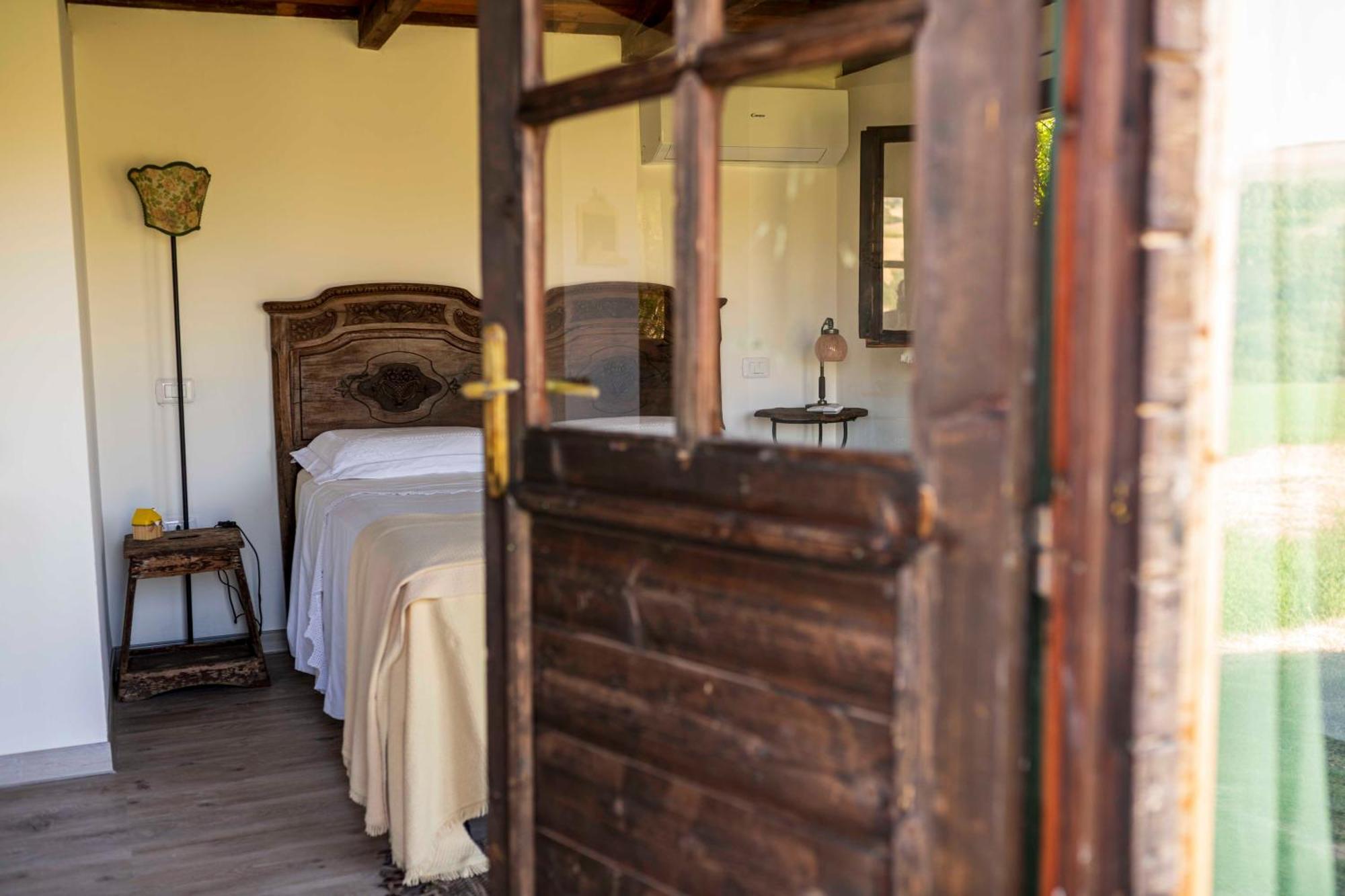 Le Bumbarelle Bed & Breakfast Tavoleto Exterior photo